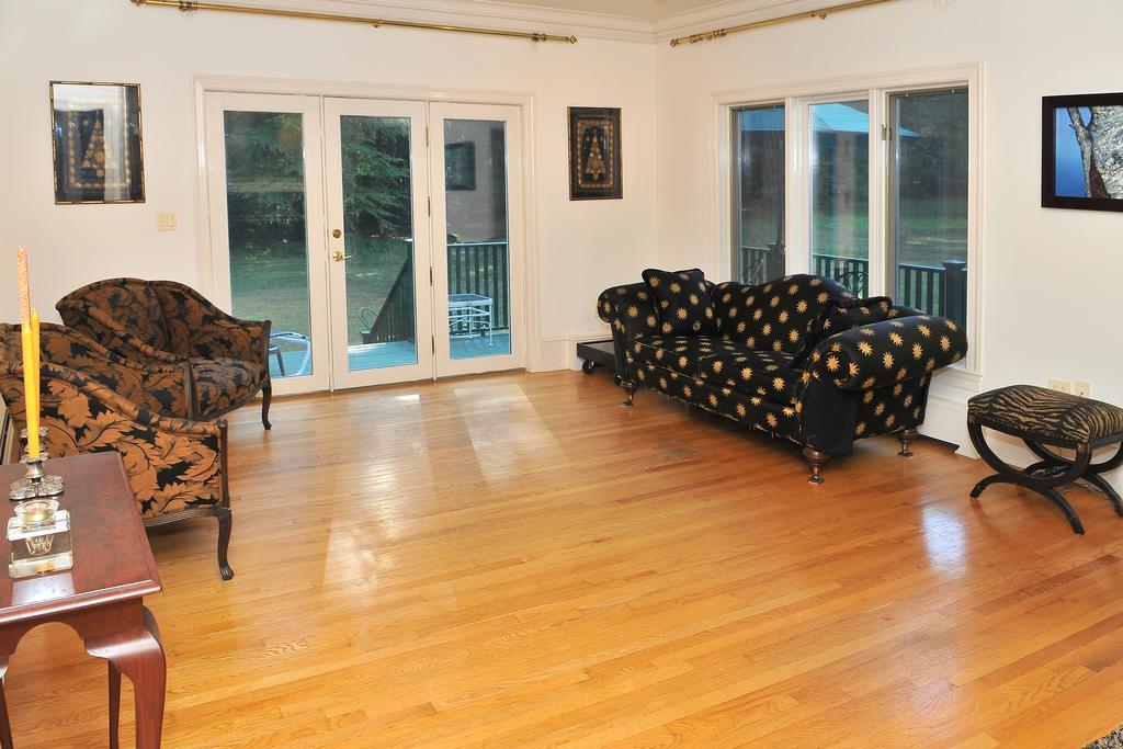 Bass Manor Bed And Breakfast & Art Museum Malta Exterior foto